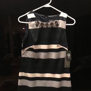 Camuto Navy/Gray/White embelleshed shift dress